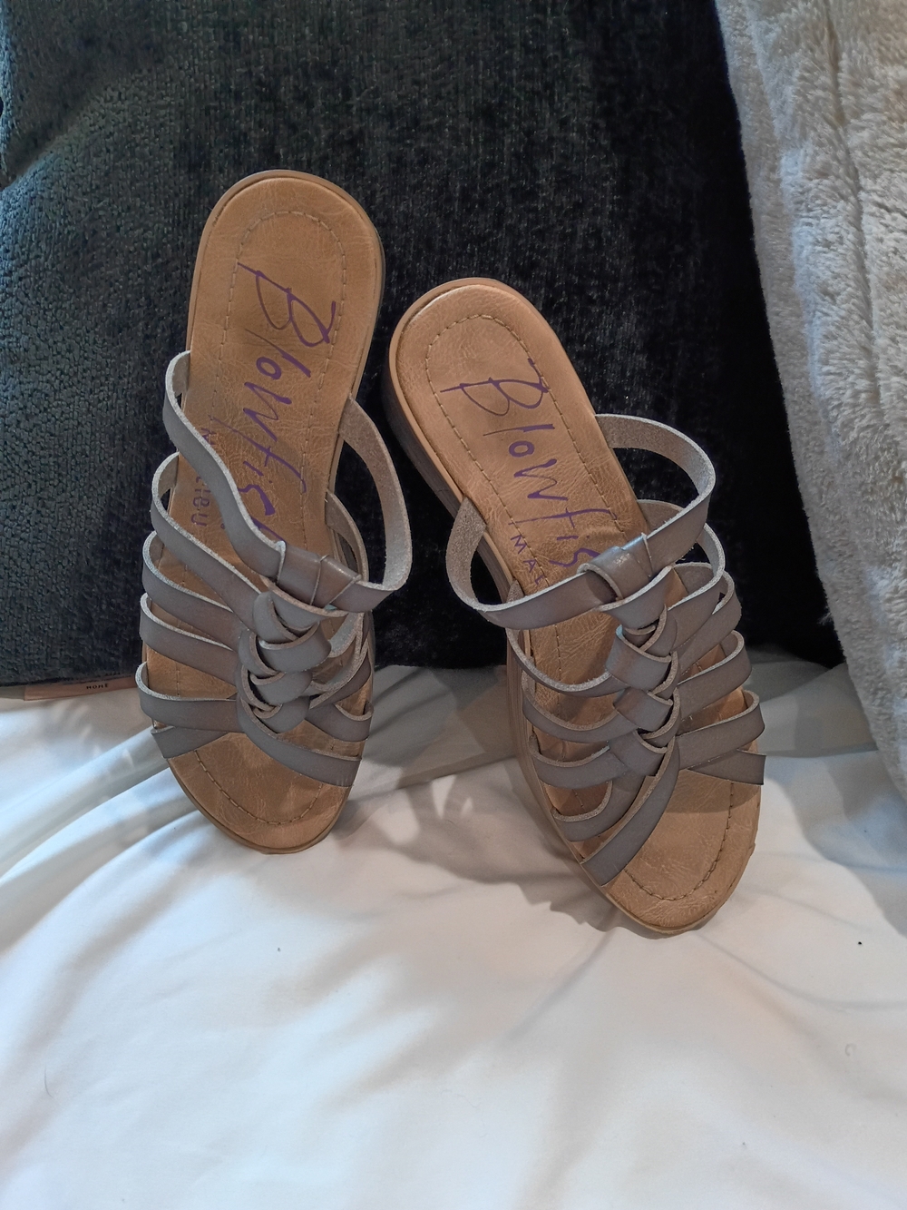 Blowfish Malibu Aurora Wedges features a distinctive strappy woven design Size 8